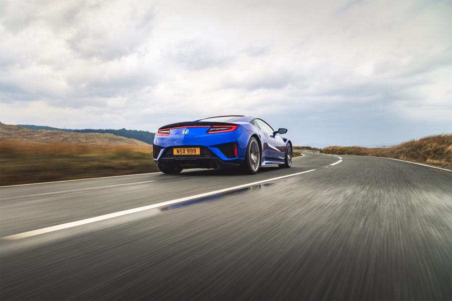  Honda NSX 2016 года  (UK) (фото 69 из 120)